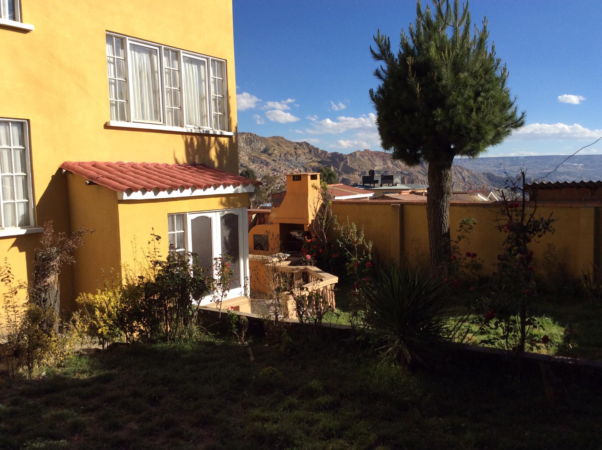 Casa en Chasquipampa en La Paz 4 dormitorios 4 baños 2 parqueos Foto 8