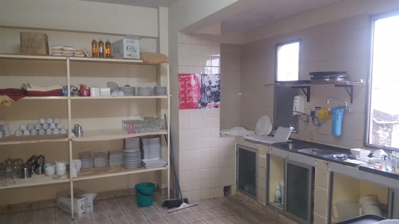 Edificio en VentaEN VENTA Hotel con ALTO FLUJO de huéspedes Calle Florida a 1/2 cuadra de la Av. Cañoto  62 dormitorios 70 baños 30 parqueos Foto 10