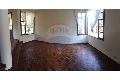 En Alquiler a $us 700 Foto 2