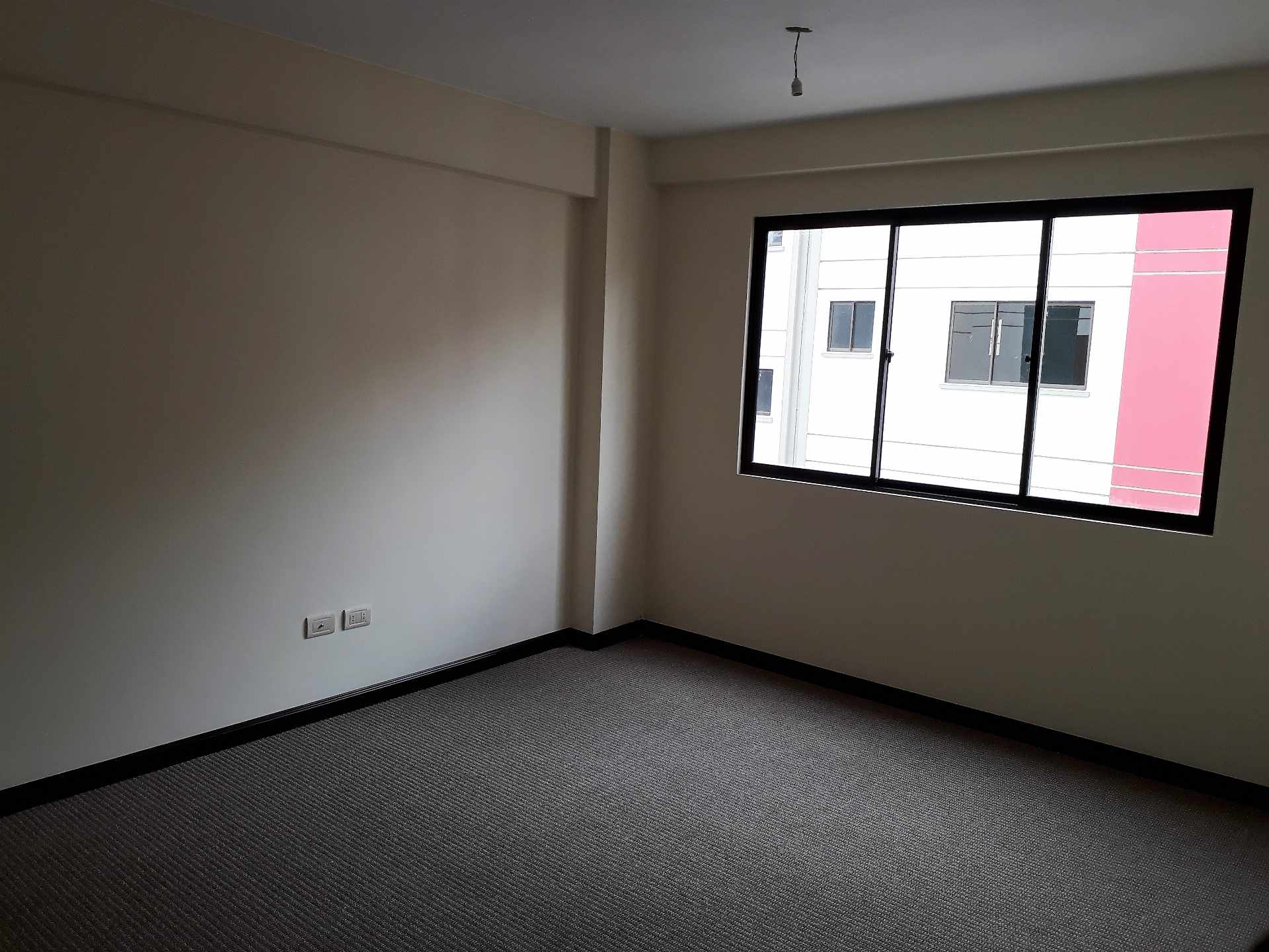 Departamento en VentaCalle 31 de Achumani, Condominio Claveles del Sur Foto 2