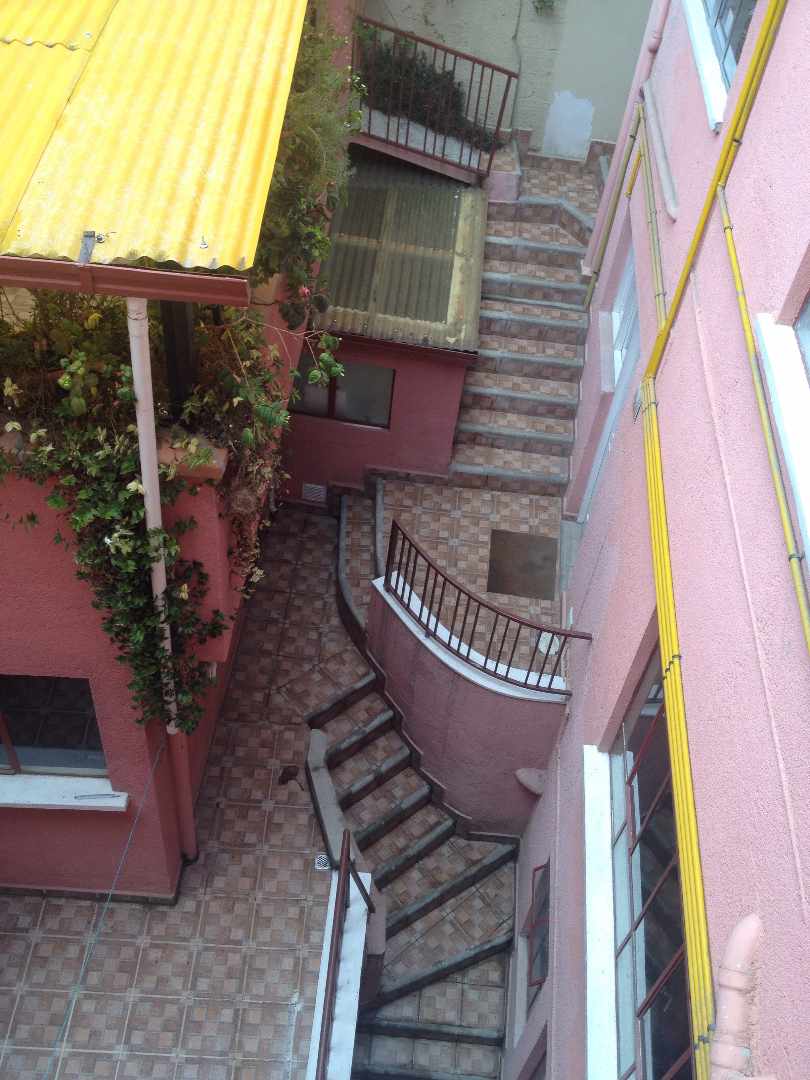 Casa en Venta calle Manuel Estensoro y Suipacha a una cuadra y media de la (felcc o identificación) o a 4 cuadras de la plaza murillo  Foto 9