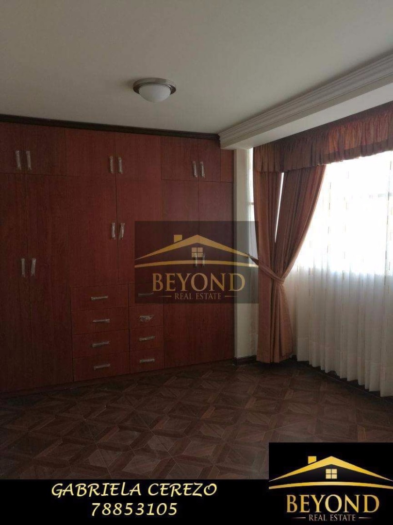 Departamento en Cota Cota en La Paz 3 dormitorios 4 baños  Foto 3