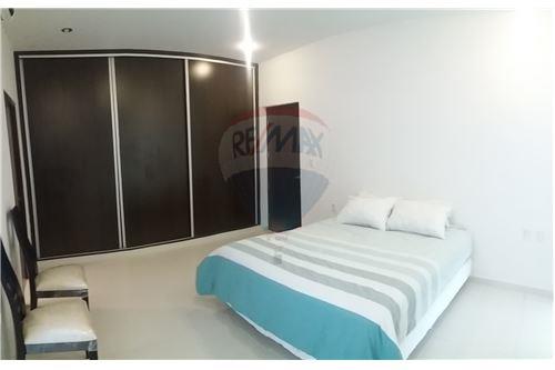 Departamento en Miraflores en Tarija 5 dormitorios 3 baños 1 parqueos Foto 2