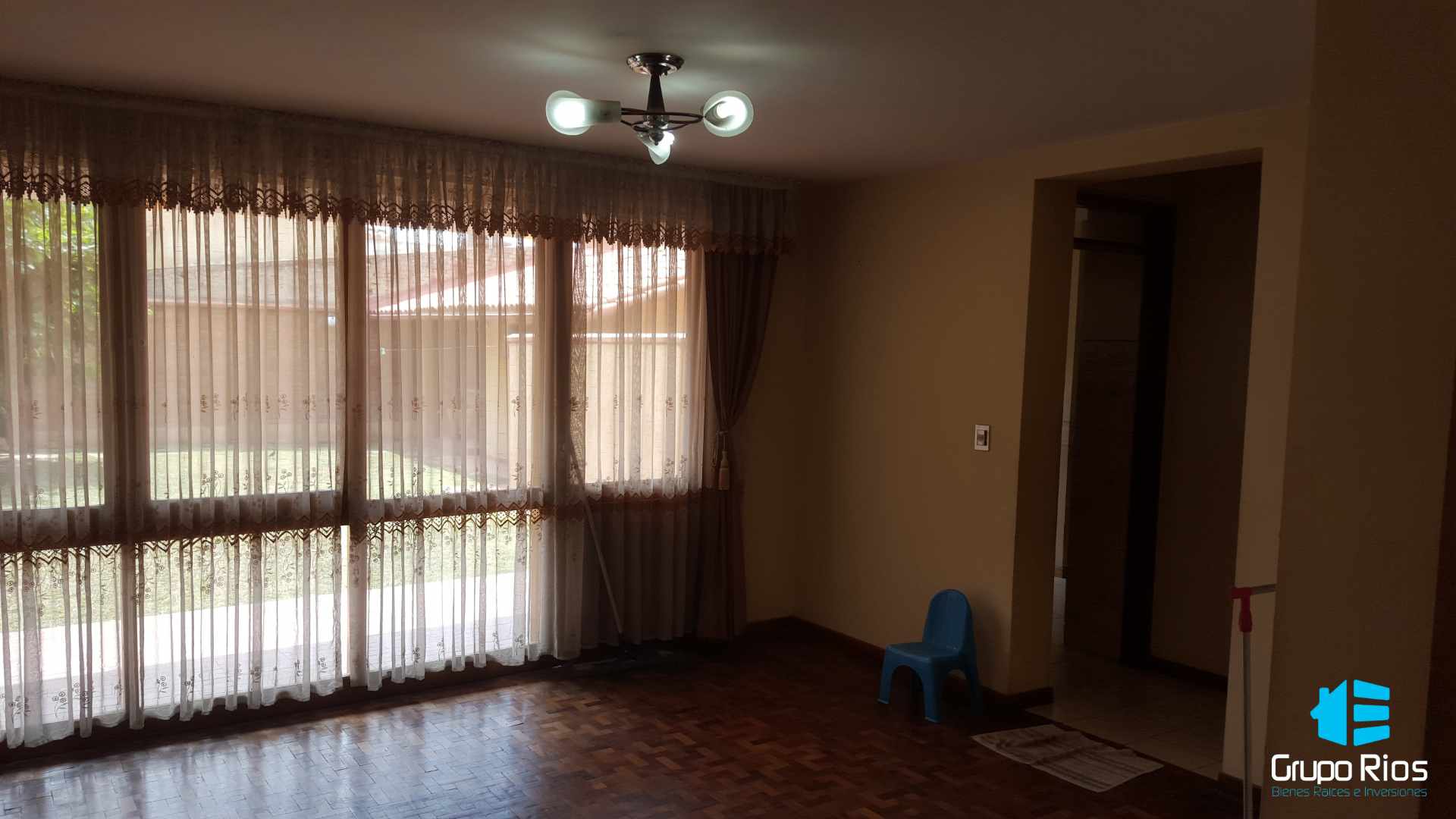Casa en Aranjuez en Cochabamba 4 dormitorios 4 baños 2 parqueos Foto 10