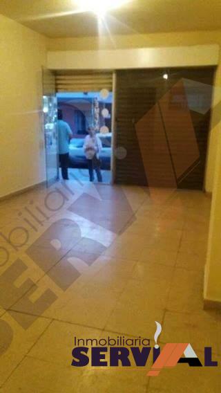 Local comercial en AlquilerAMPLIA TIENDA-TRASTIENDA EN INMEDIACIONES   C/ OQUENDO Y HEROINAS  1 baños  Foto 5