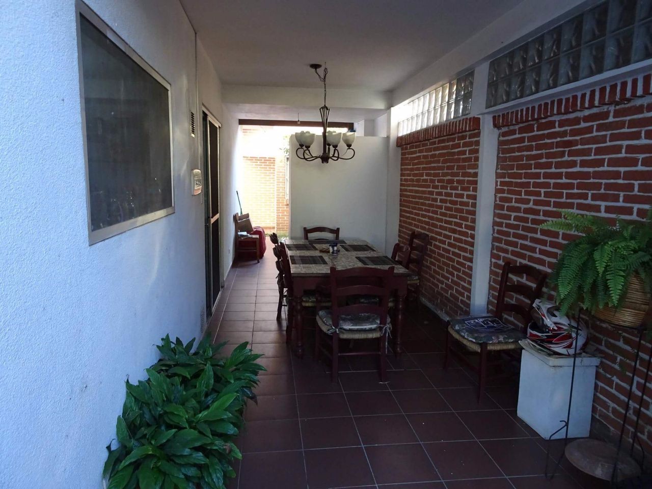 Casa en Entre 3er y 4to anillo Oeste en Santa Cruz de la Sierra 3 dormitorios 4 baños 2 parqueos Foto 7