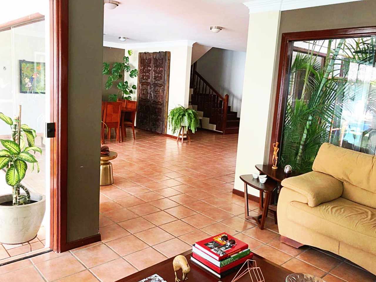 Casa en VentaHERMOSA CASA - EQUIPETROL NORTE!  4 dormitorios 6 baños 2 parqueos Foto 3