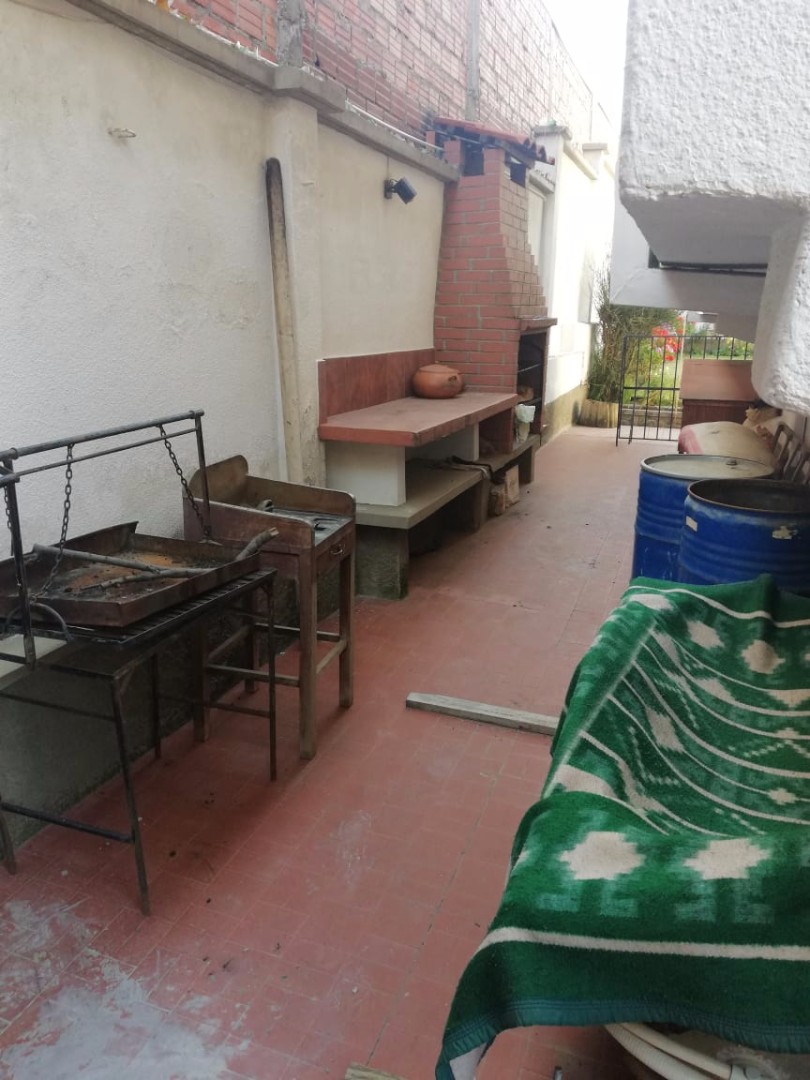 Casa en Los Pinos en La Paz 3 dormitorios 3 baños 2 parqueos Foto 6