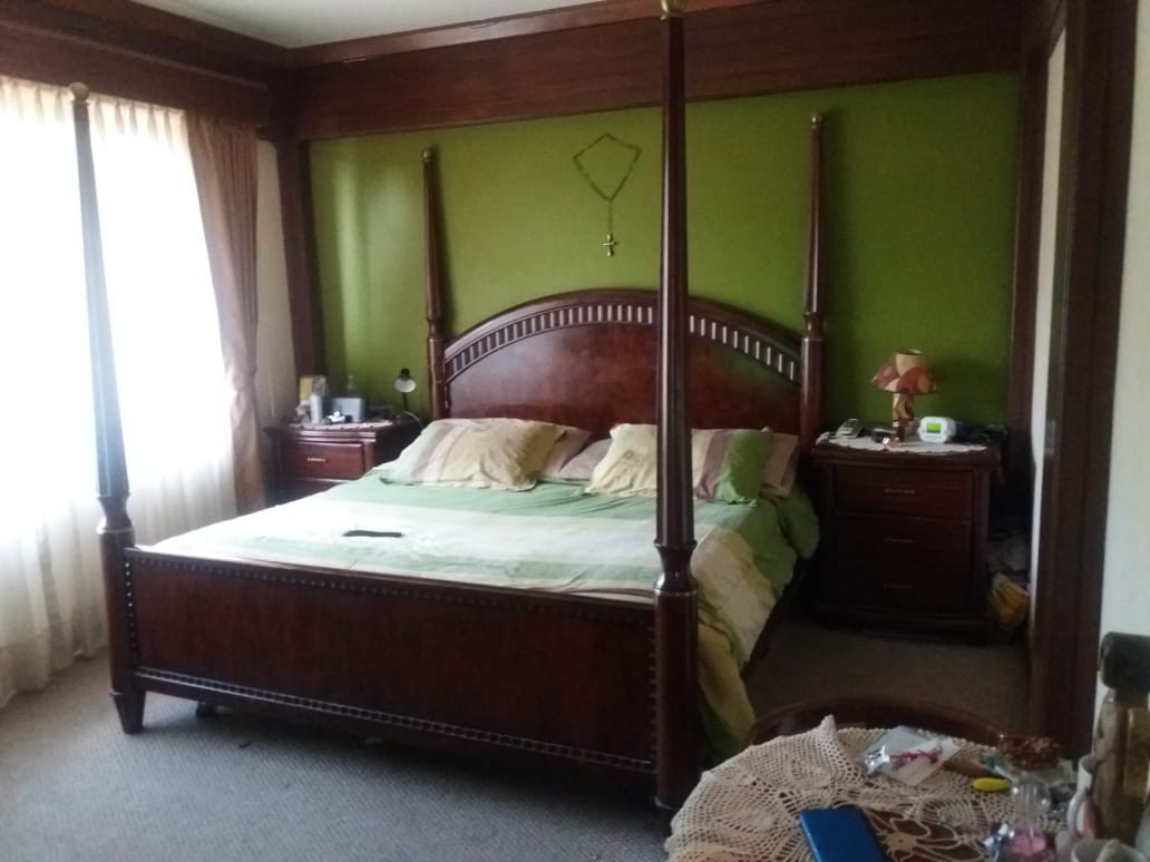 Casa Calle Arturo Urquidi Foto 2