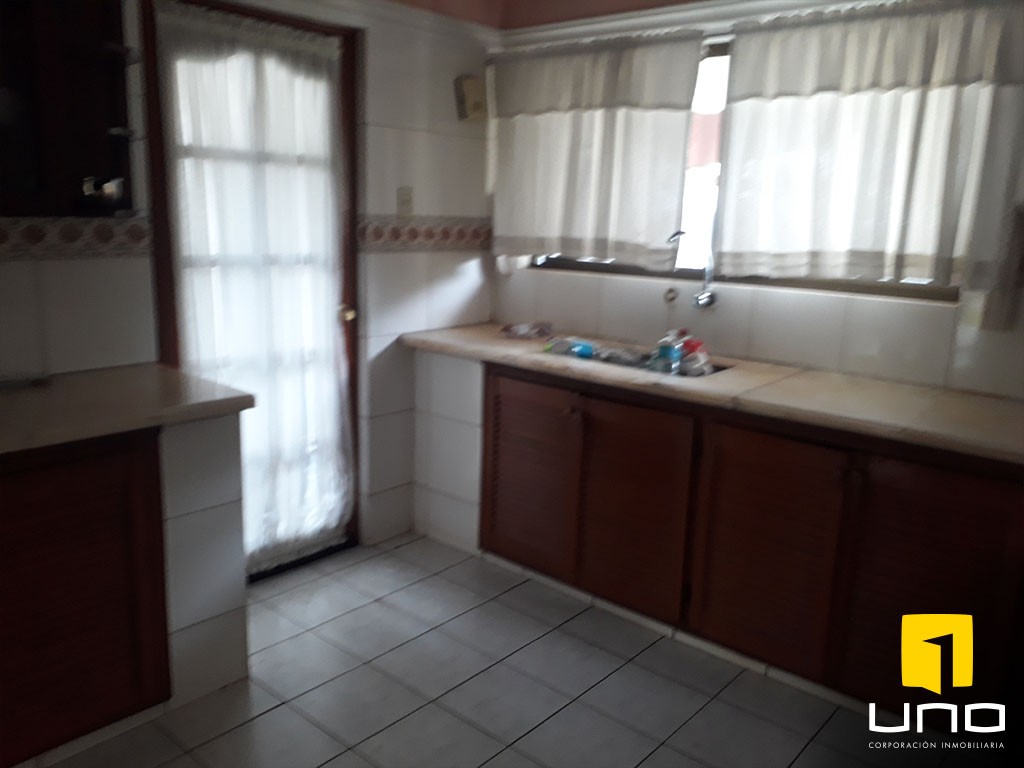 En Alquiler a $us 700 Foto 3