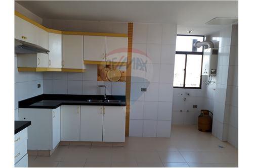 En Alquiler a $us 400 Foto 10