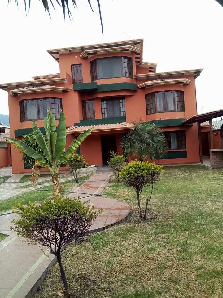 Casa en VentaCalle Jose Aguirre Acha (zona Estadium) 75799025/75799027 5 dormitorios 5 baños 5 parqueos Foto 7