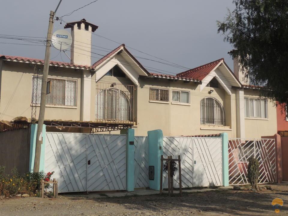 Casa en Quillacollo en Cochabamba 3 dormitorios 4 baños 2 parqueos Foto 9