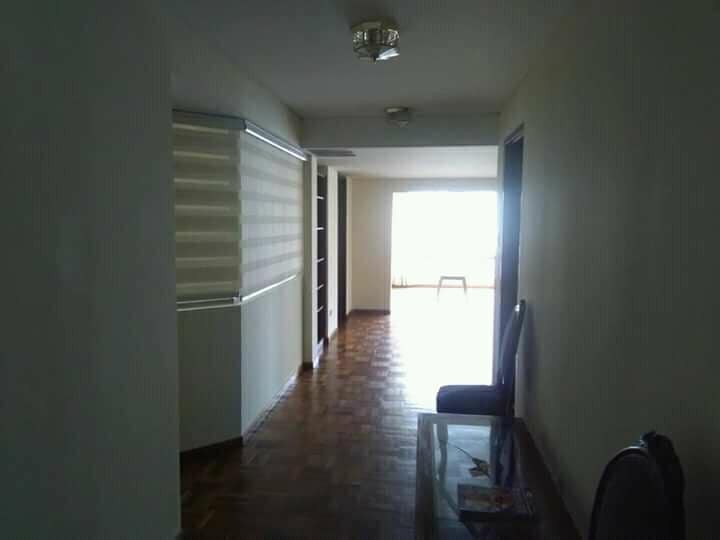 Departamento en Sopocachi en La Paz 2 dormitorios 3 baños 1 parqueos Foto 3