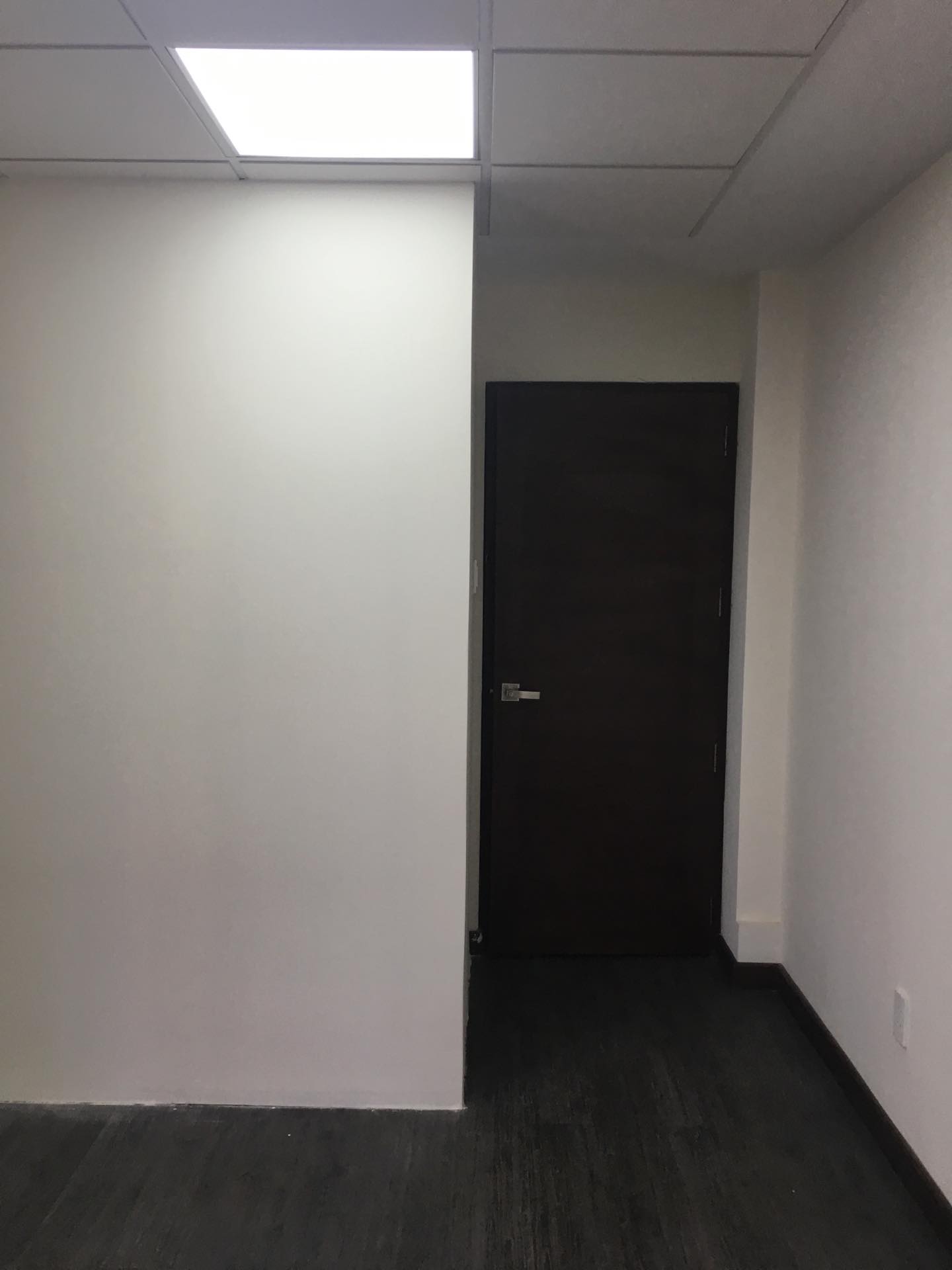 Oficina en AlquilerSan Miguel calle Enrique Peñaranda No 1450 bloque L Torre Equus piso No 2 oficina 202. Foto 4