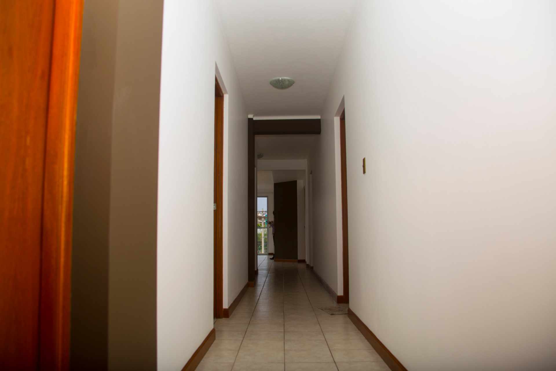 Departamento en Sarco en Cochabamba 4 dormitorios 3 baños 1 parqueos Foto 3