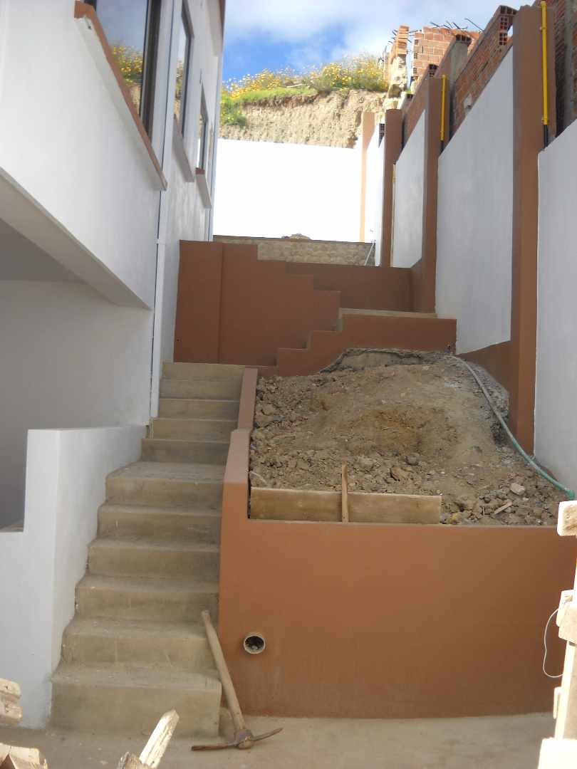 Casa en El Pedregal en La Paz 3 dormitorios 4 baños 3 parqueos Foto 12