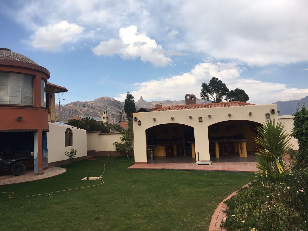 Casa en Mallasilla en La Paz 6 dormitorios 6 baños 4 parqueos Foto 7
