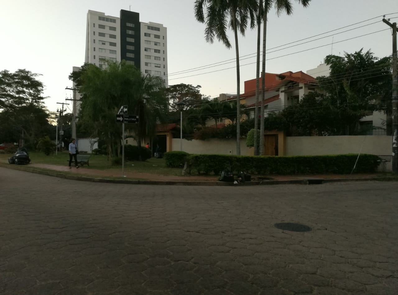 Terreno Avenida Irala esquina Potosí y C. Chavez  Foto 5