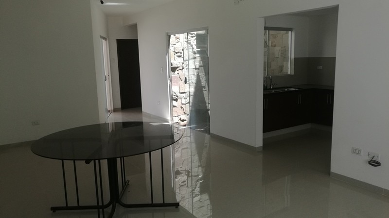 Casa en VentaCondominio Jerusalén, Calle Apocalipsis 4 dormitorios 4 baños 1 parqueos Foto 3