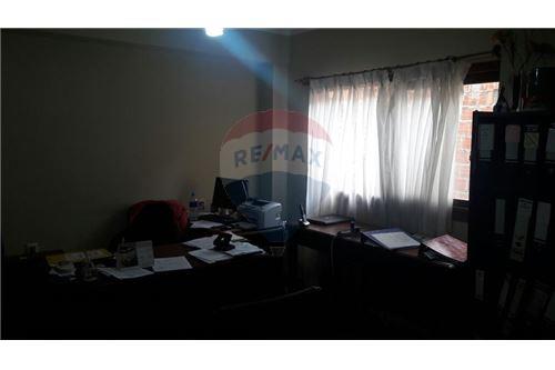 Departamento en El Molino en Tarija 4 dormitorios 2 baños  Foto 2