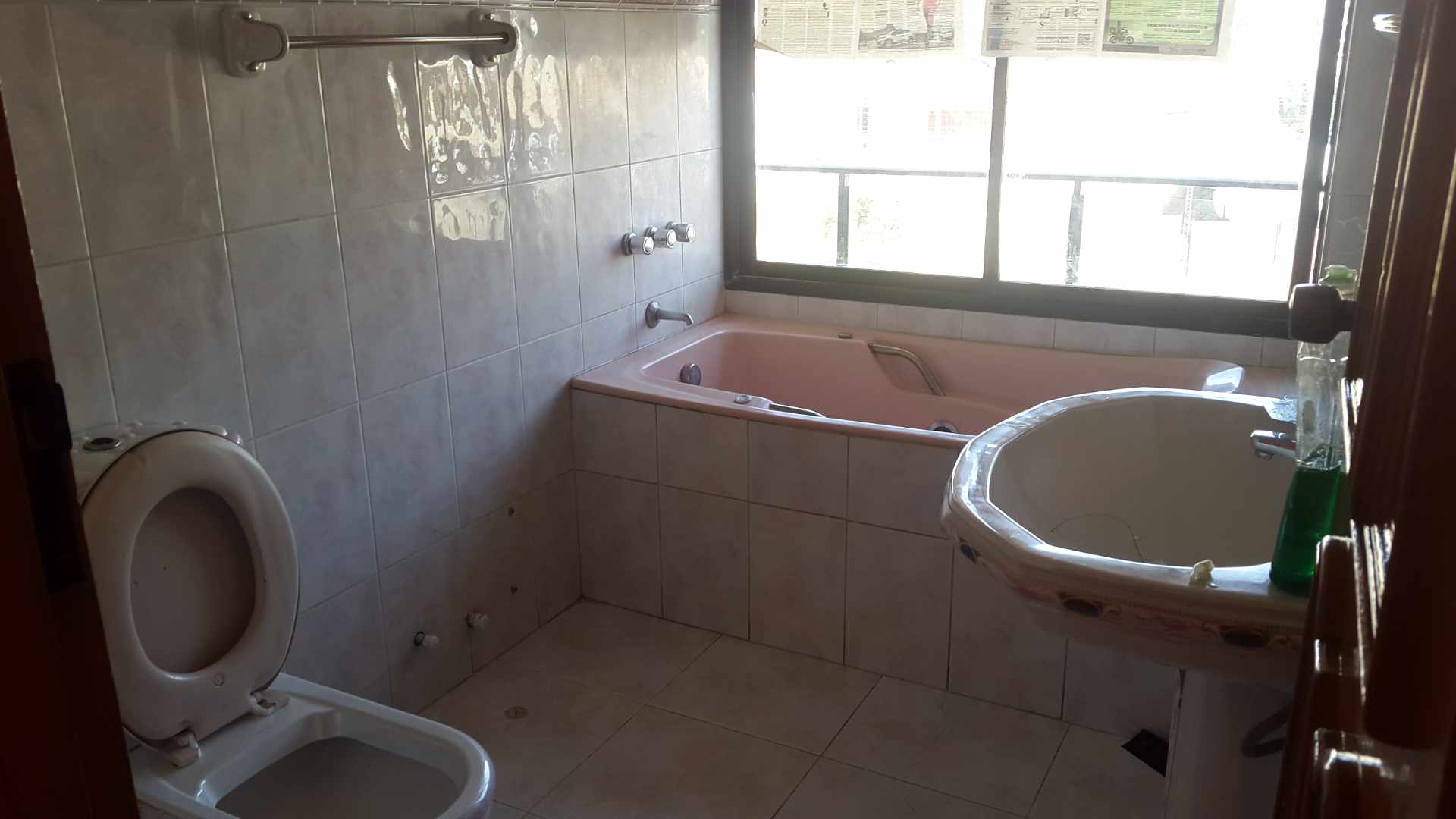Departamento en La Chimba en Cochabamba 4 dormitorios 2 baños 1 parqueos Foto 8