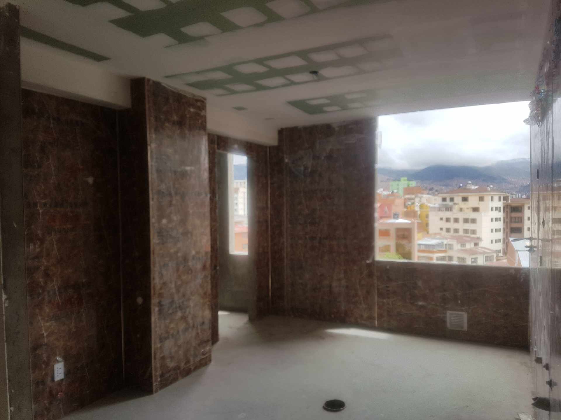 Departamento en Sopocachi en La Paz 2 dormitorios 2 baños 1 parqueos Foto 2