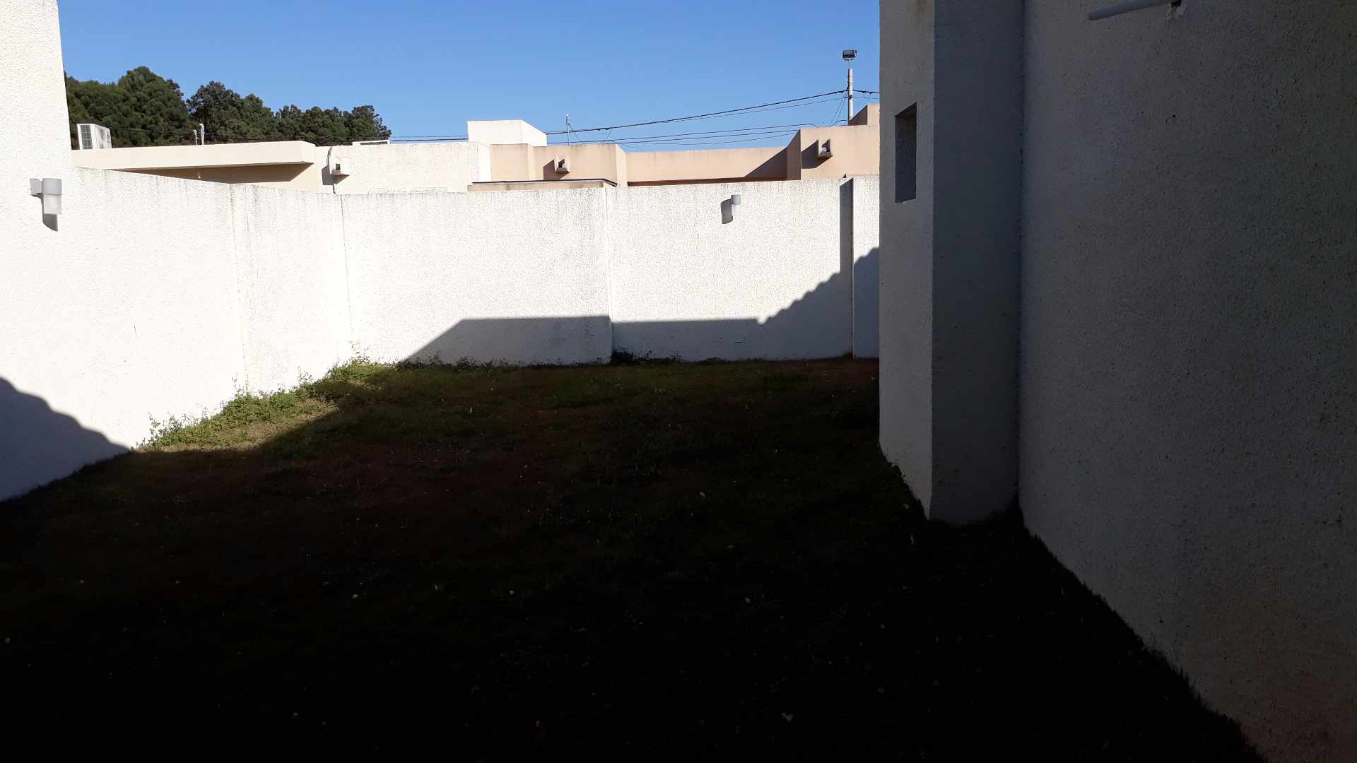 Casa en AlquilerCOND. SEVILLA PINATAR CALLE SAUCE  Foto 6