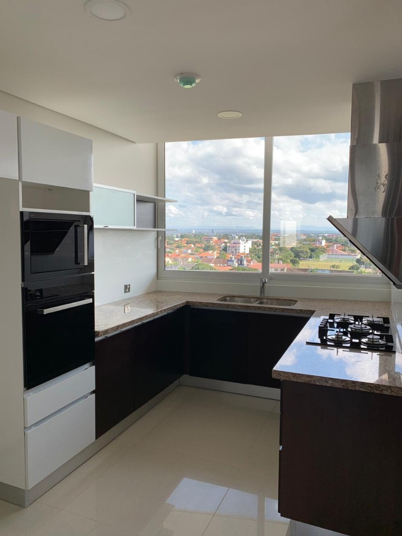 Departamento URBARI, Av Barrientos esq Av Apiaguaqui Foto 4