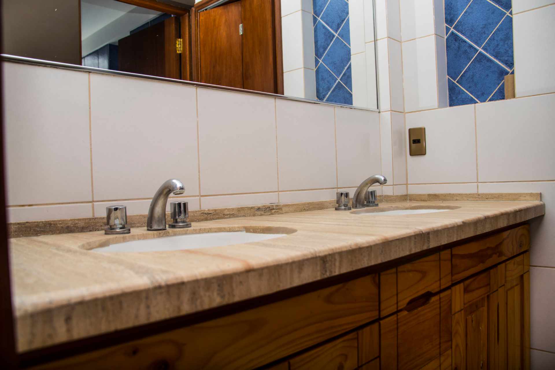 Departamento en Sarco en Cochabamba 4 dormitorios 3 baños 1 parqueos Foto 10