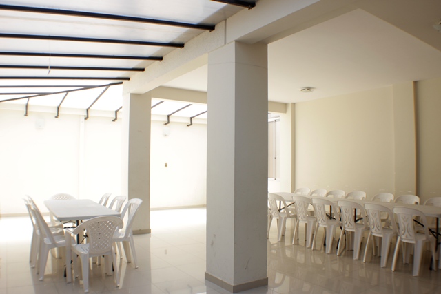 Local comercial en VentaCalle Alcibiades Guzmán casi Av. Santa Cruz Foto 5