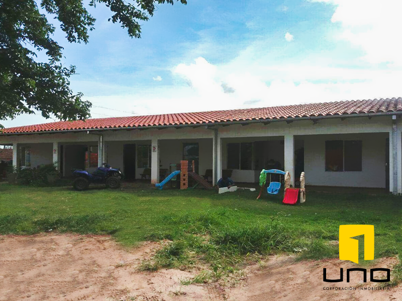 Oficina en Pampa de la isla en Santa Cruz de la Sierra  3 baños 5 parqueos Foto 3