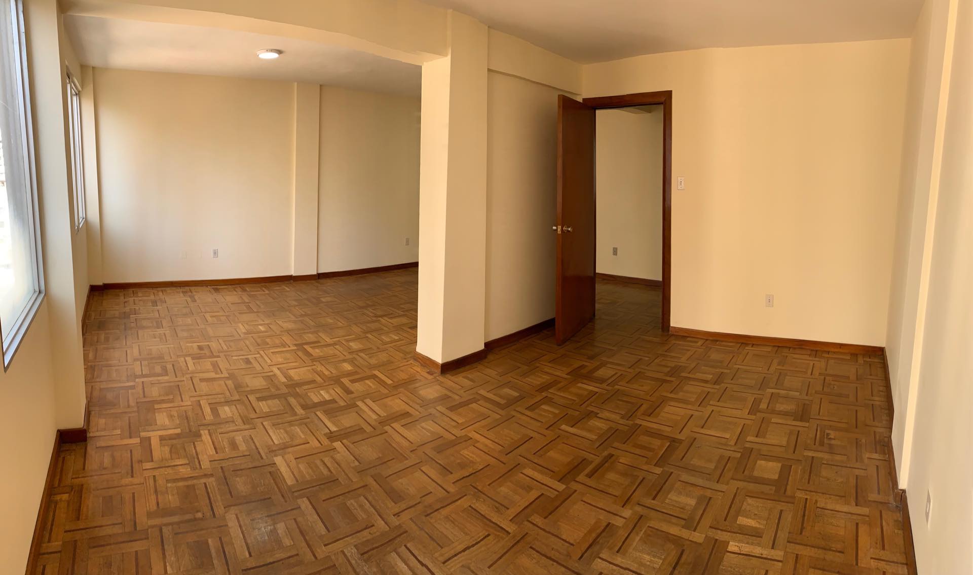 Departamento C. 20 de octubre esquina Aspiazu Edificio Europa Foto 7