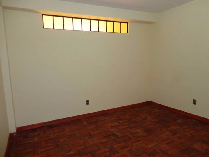 Casa en Ciudad Satélite en El Alto 7 dormitorios 2 baños 5 parqueos Foto 15