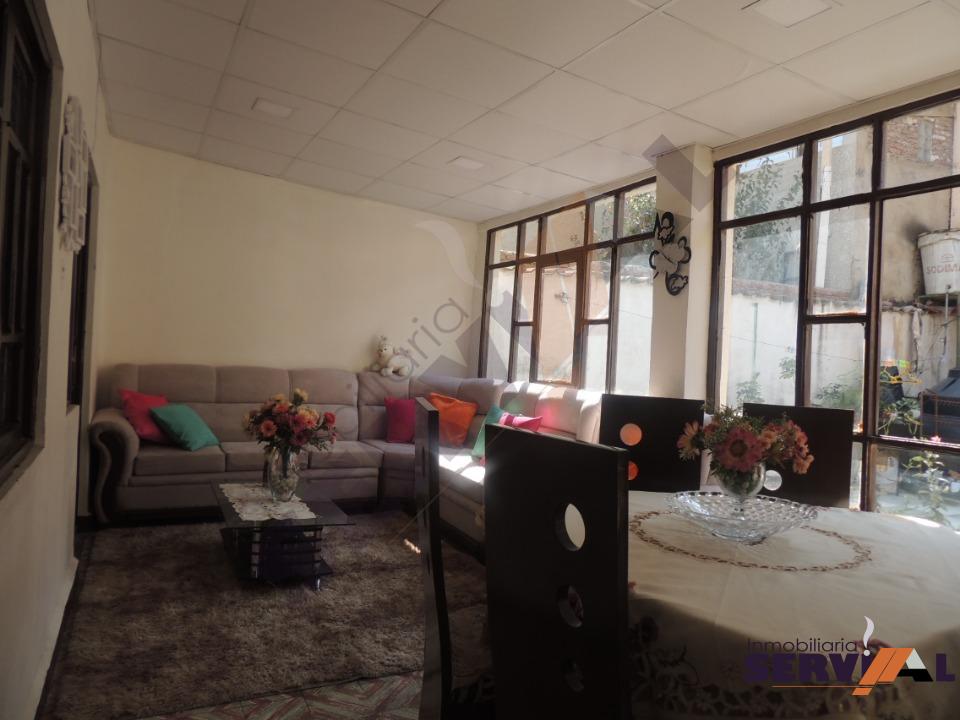 Casa en Muyurina en Cochabamba 8 dormitorios 3 baños 2 parqueos Foto 3