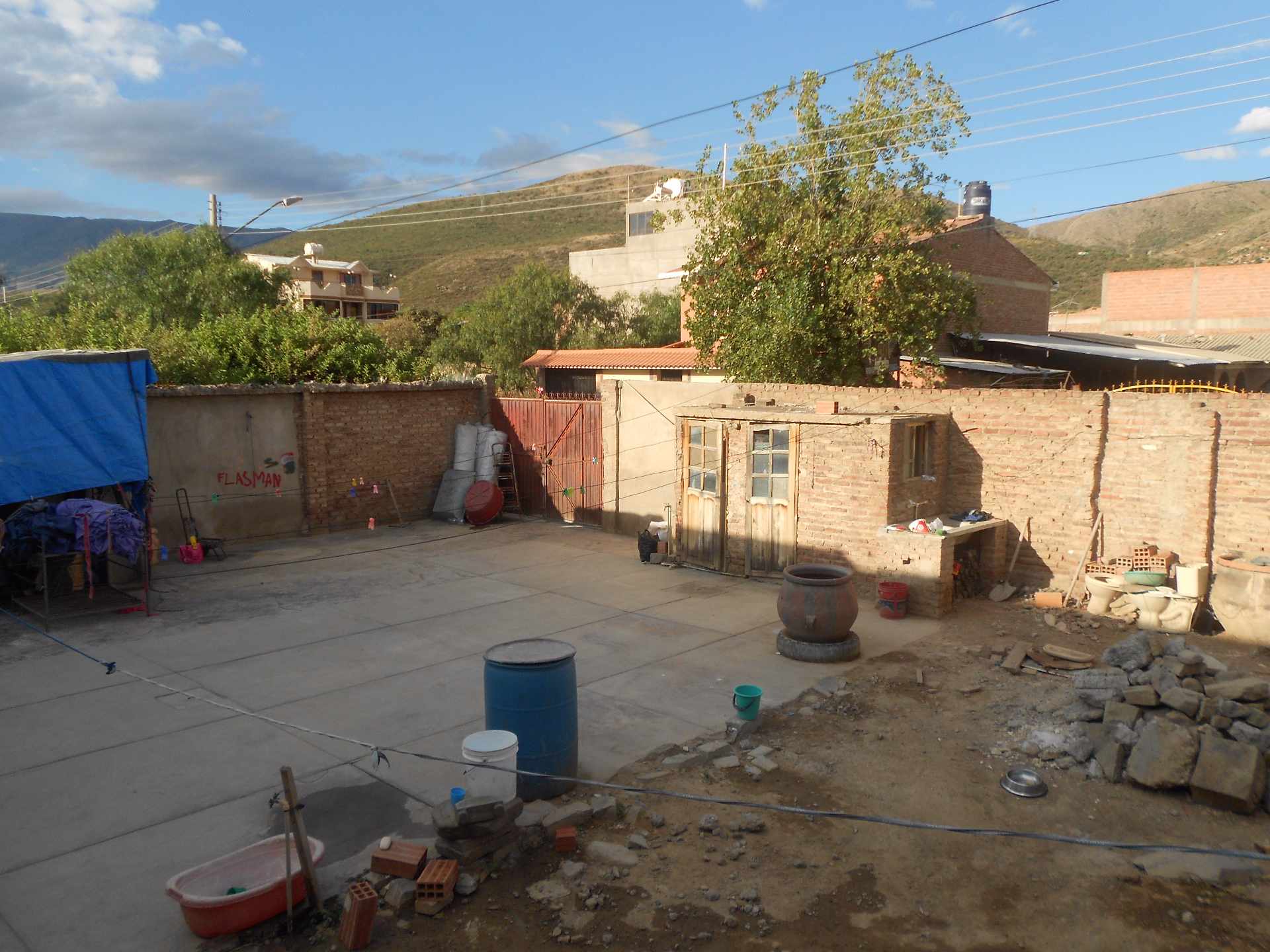 Casa en Alalay en Cochabamba 6 dormitorios 4 baños 6 parqueos Foto 6