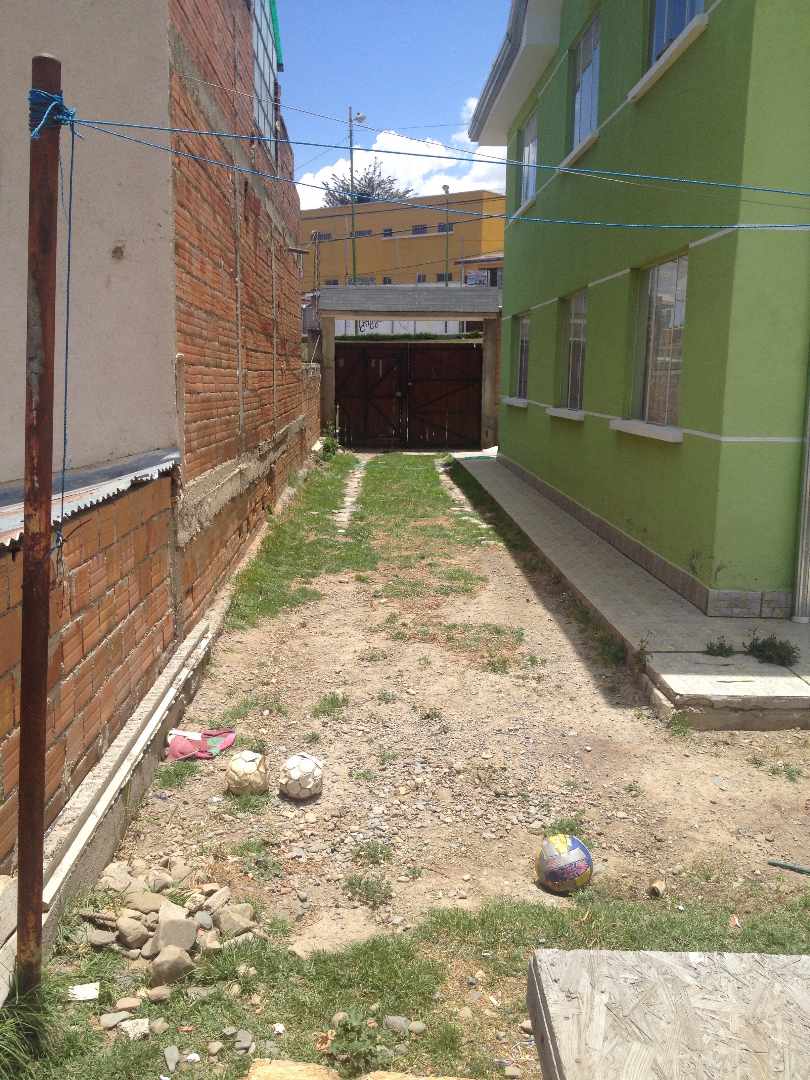 Casa en Chasquipampa en La Paz 4 dormitorios 3 baños 4 parqueos Foto 5