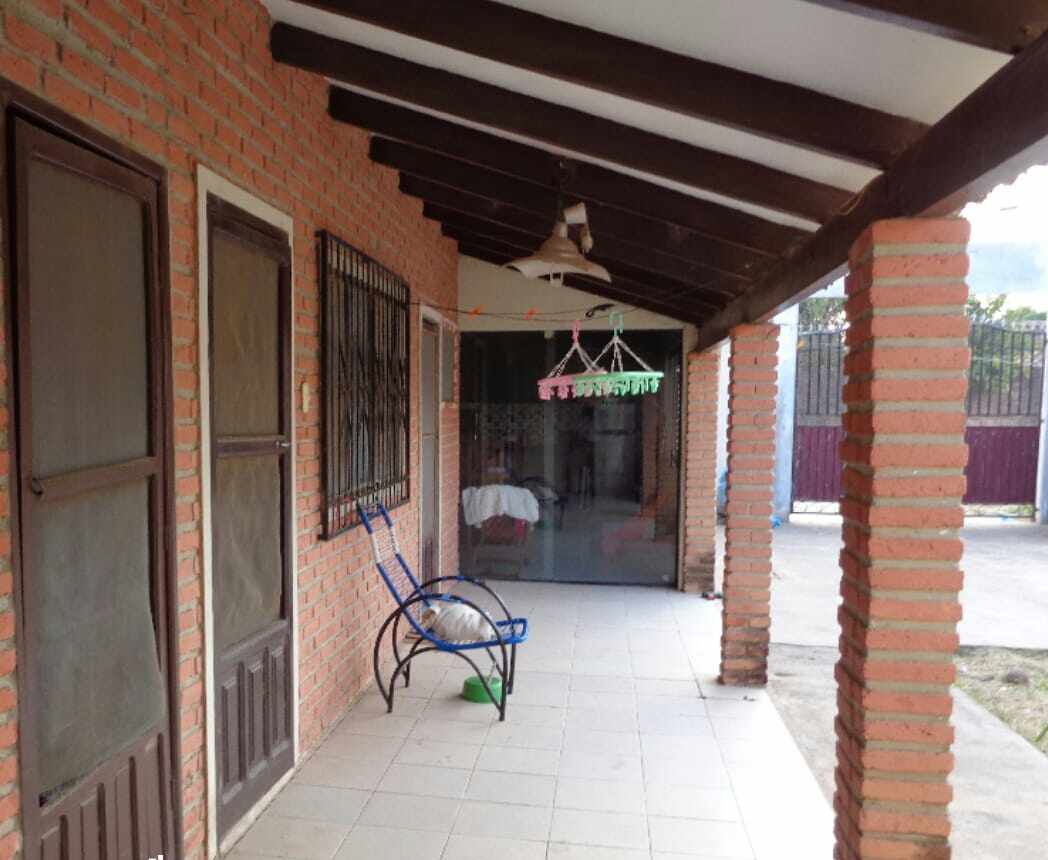 Casa en Entre 6to y 7mo anillo Sur en Santa Cruz de la Sierra 2 dormitorios 2 baños 2 parqueos Foto 3