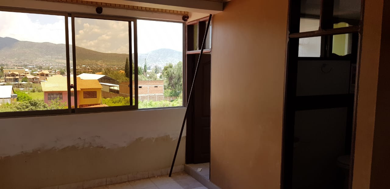 Departamento Av. Villazon km 5.5 acera sud. Sobre la avenida Foto 15