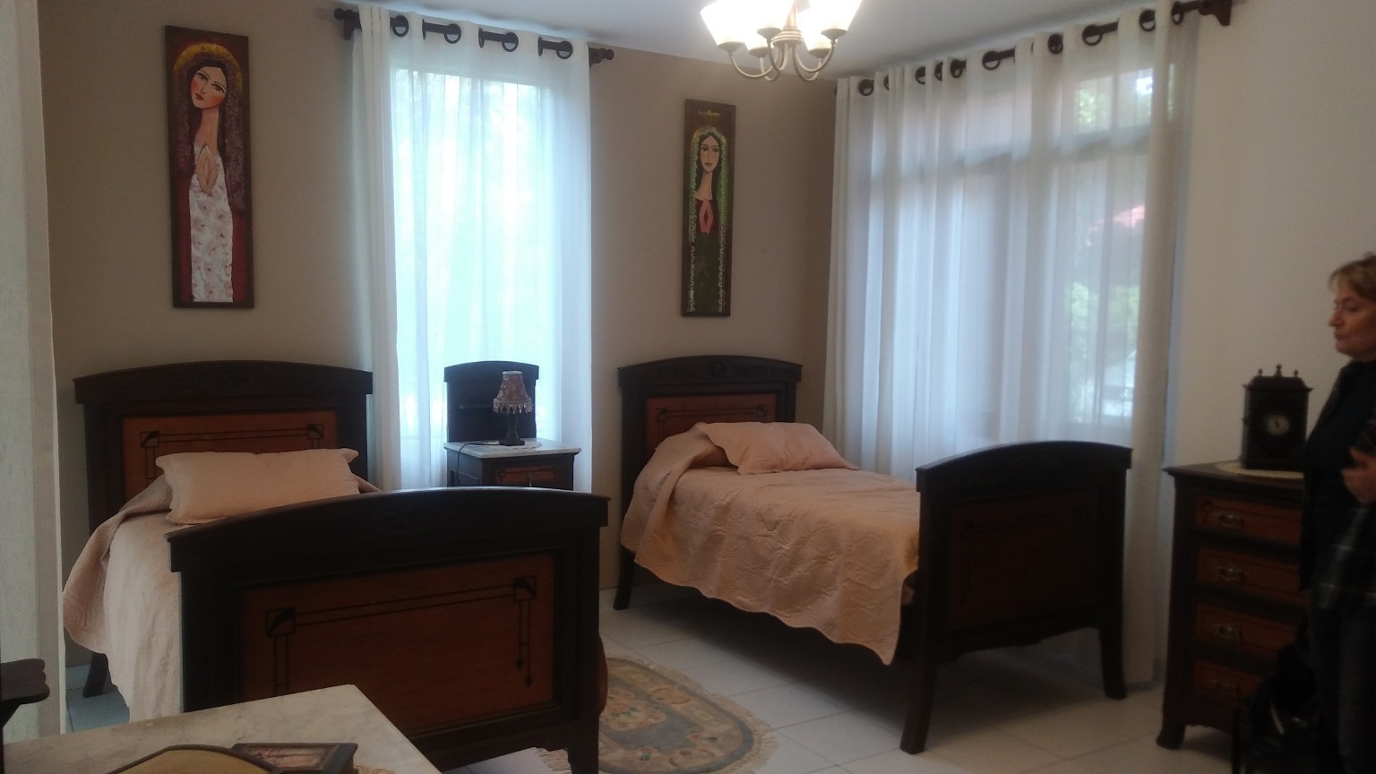 Casa en VentaLUJOSA Y AMPLIA CASA CONDOMINIO VERONA, DOBLE VIA DETRÁS DE UNITEL 4 dormitorios 4 baños 2 parqueos Foto 11