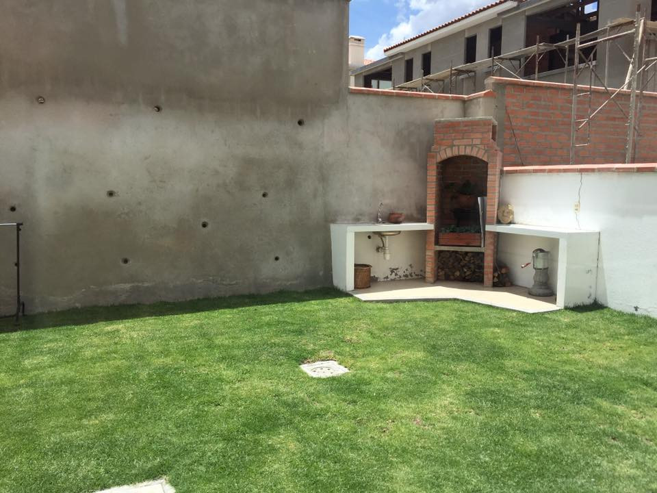 Casa en Mallasilla en La Paz 5 dormitorios 6 baños 3 parqueos Foto 11