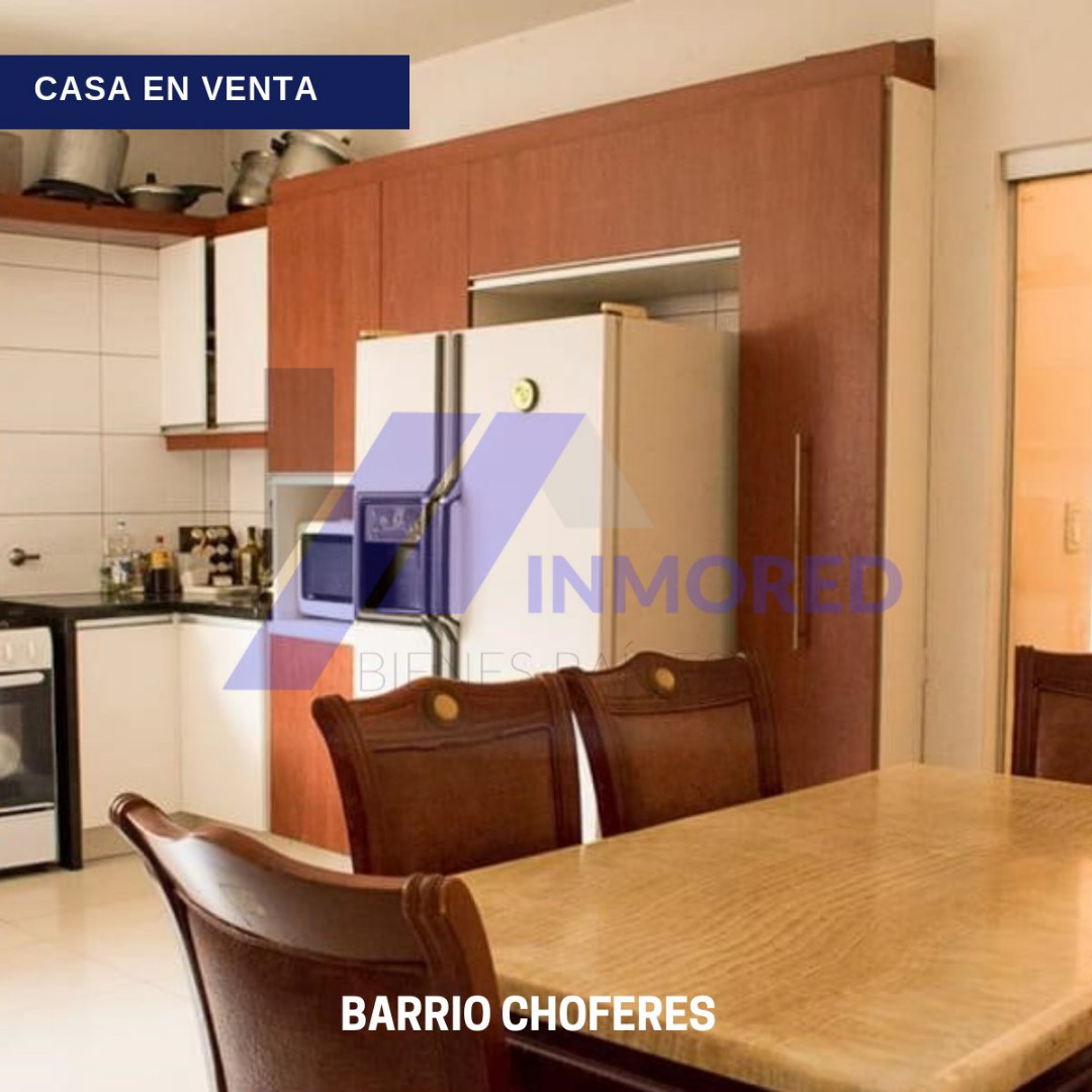 Casa en VentaBarrio Chóferes, zona sur Parque Urbano 4 dormitorios 5 baños 3 parqueos Foto 3