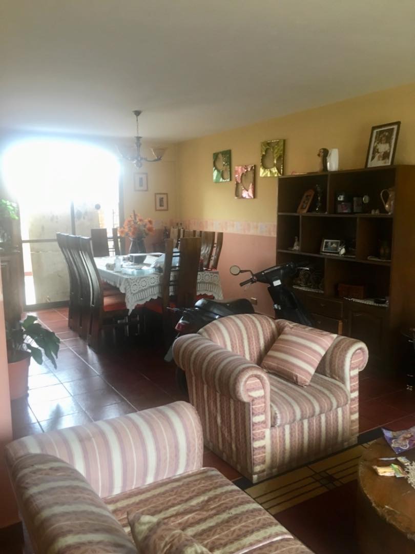 Casa en Pacata en Cochabamba 6 dormitorios 6 baños 4 parqueos Foto 3