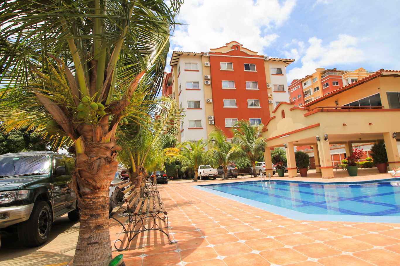 Departamento en VentaAV. BANZER CONDOMINIO SAN DIEGO  Foto 1