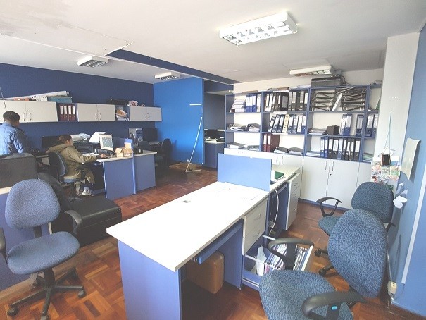Oficina en VentaAv. Arce No. 2529. Edificio Santa Isabel. Bloque C Foto 3