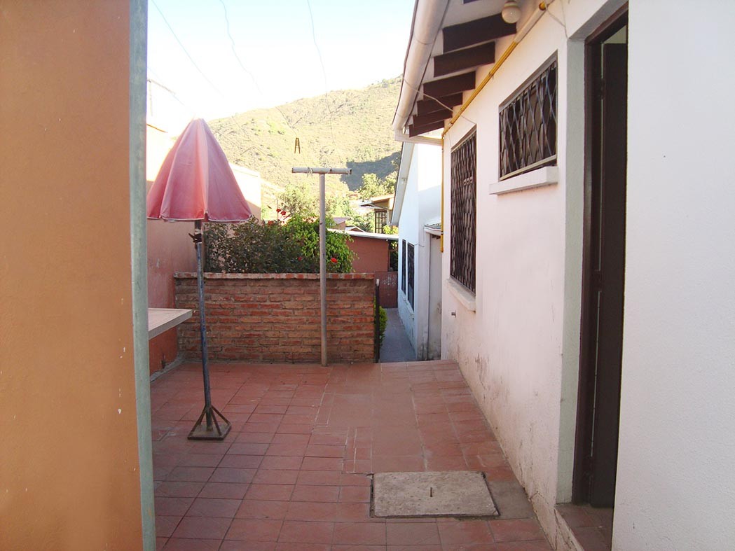 Casa en Tupuraya en Cochabamba 3 dormitorios 2 baños 2 parqueos Foto 5