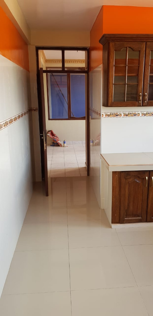 Departamento Av. Villazon km 5.5 acera sud. Sobre la avenida Foto 7