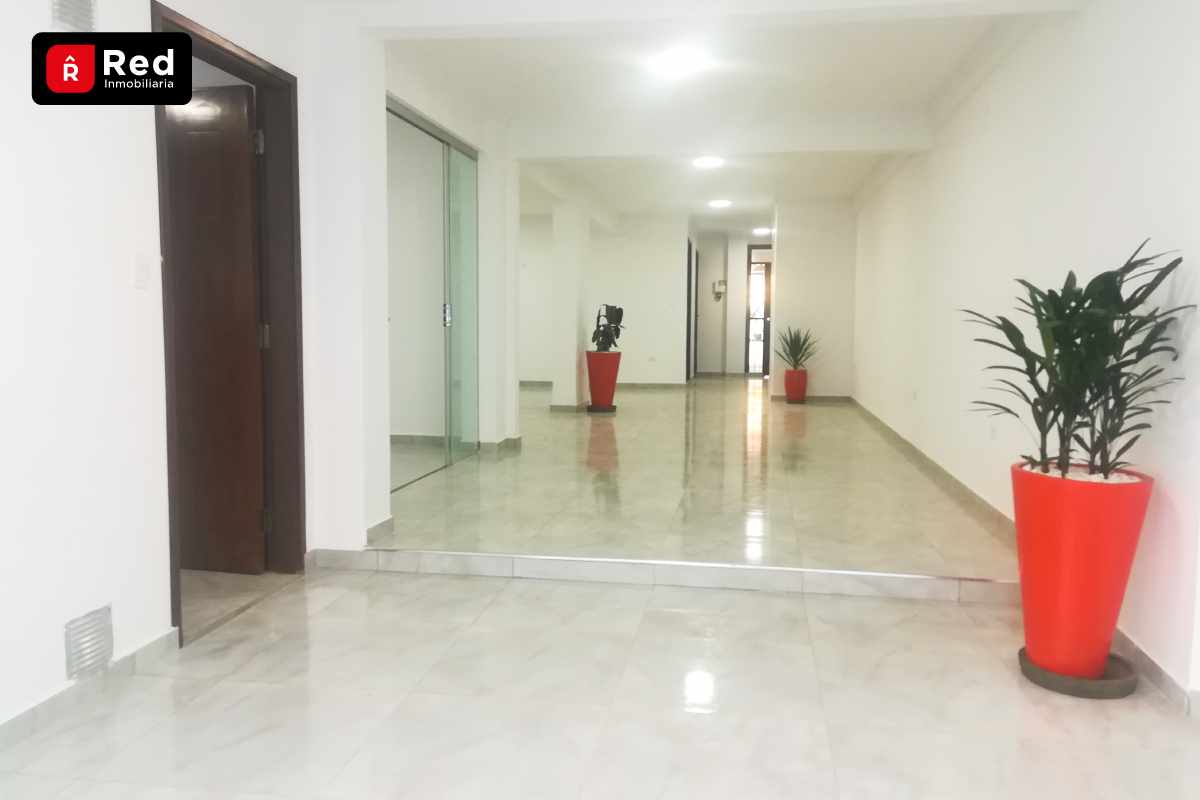 Casa en AlquilerEQUIPETROL
Calle Los Pinos # 482. Barrio Sirari Foto 7