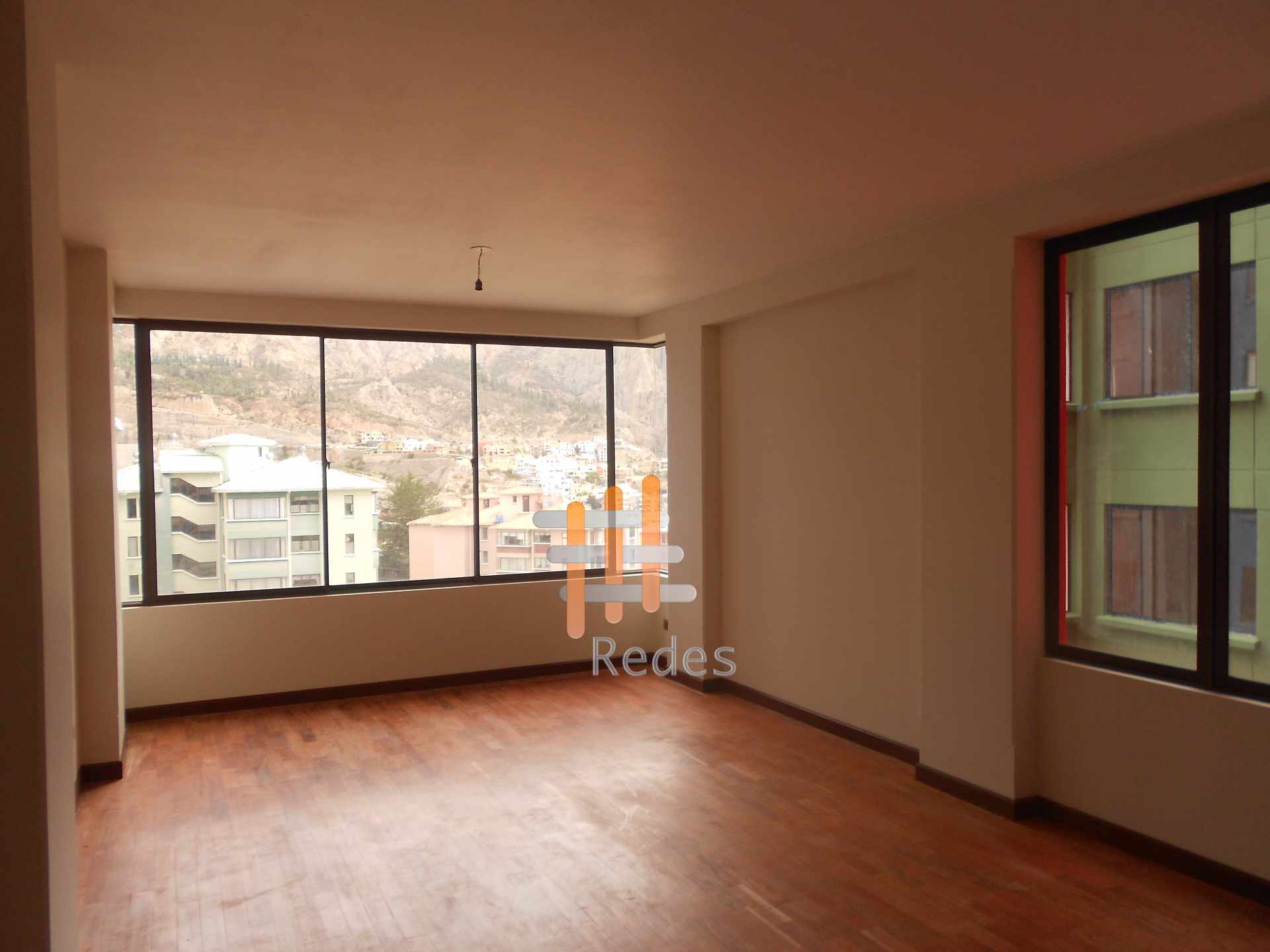 Departamento en San Miguel en La Paz 3 dormitorios 4 baños 1 parqueos Foto 1
