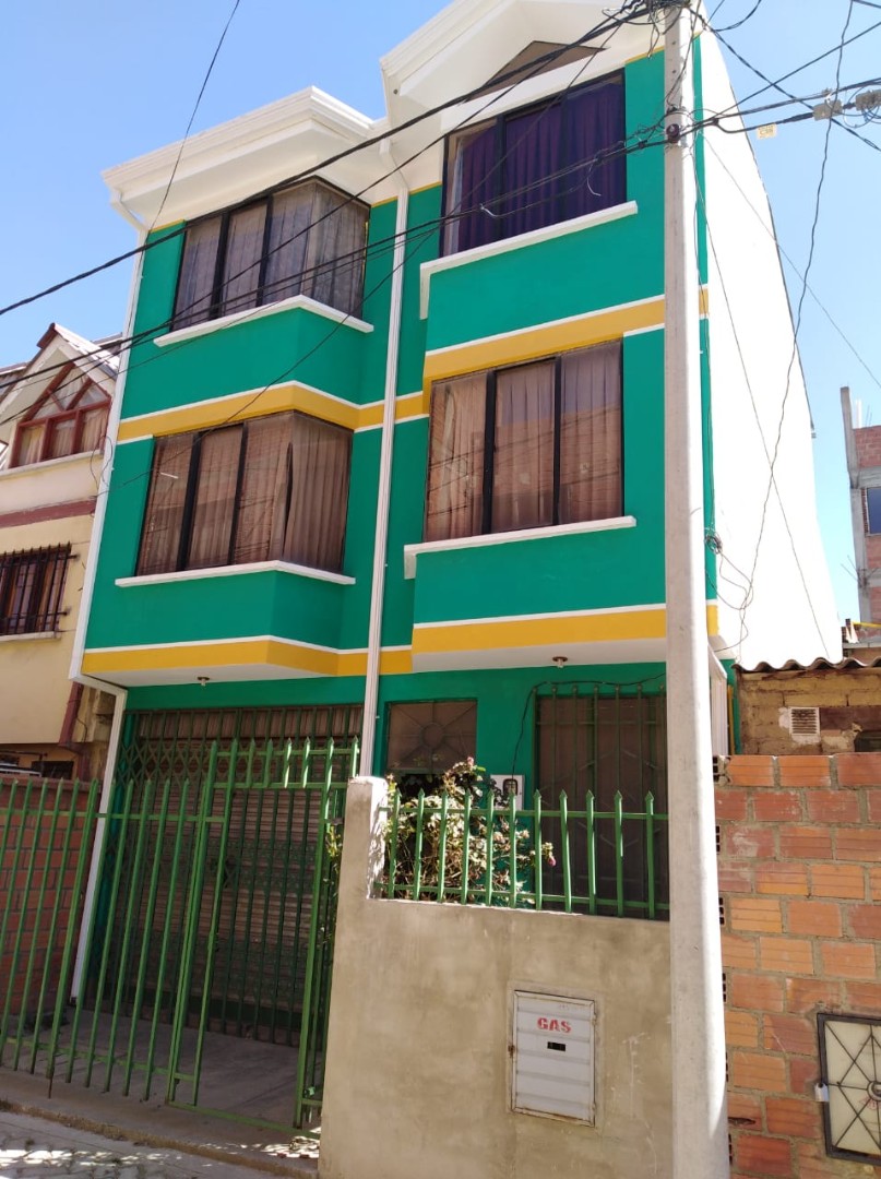 Casa en Los Andes en El Alto 6 dormitorios 3 baños 1 parqueos Foto 1